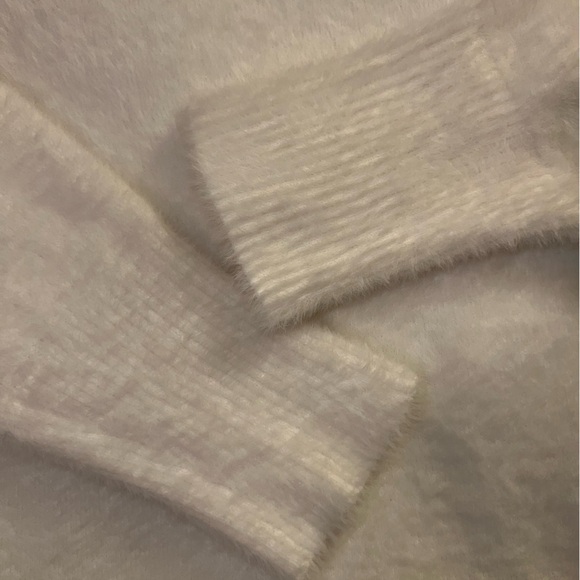 NEW with tags! Medium EXPRESS Very Soft Furry Sweater White NICE - Picture 5 of 9